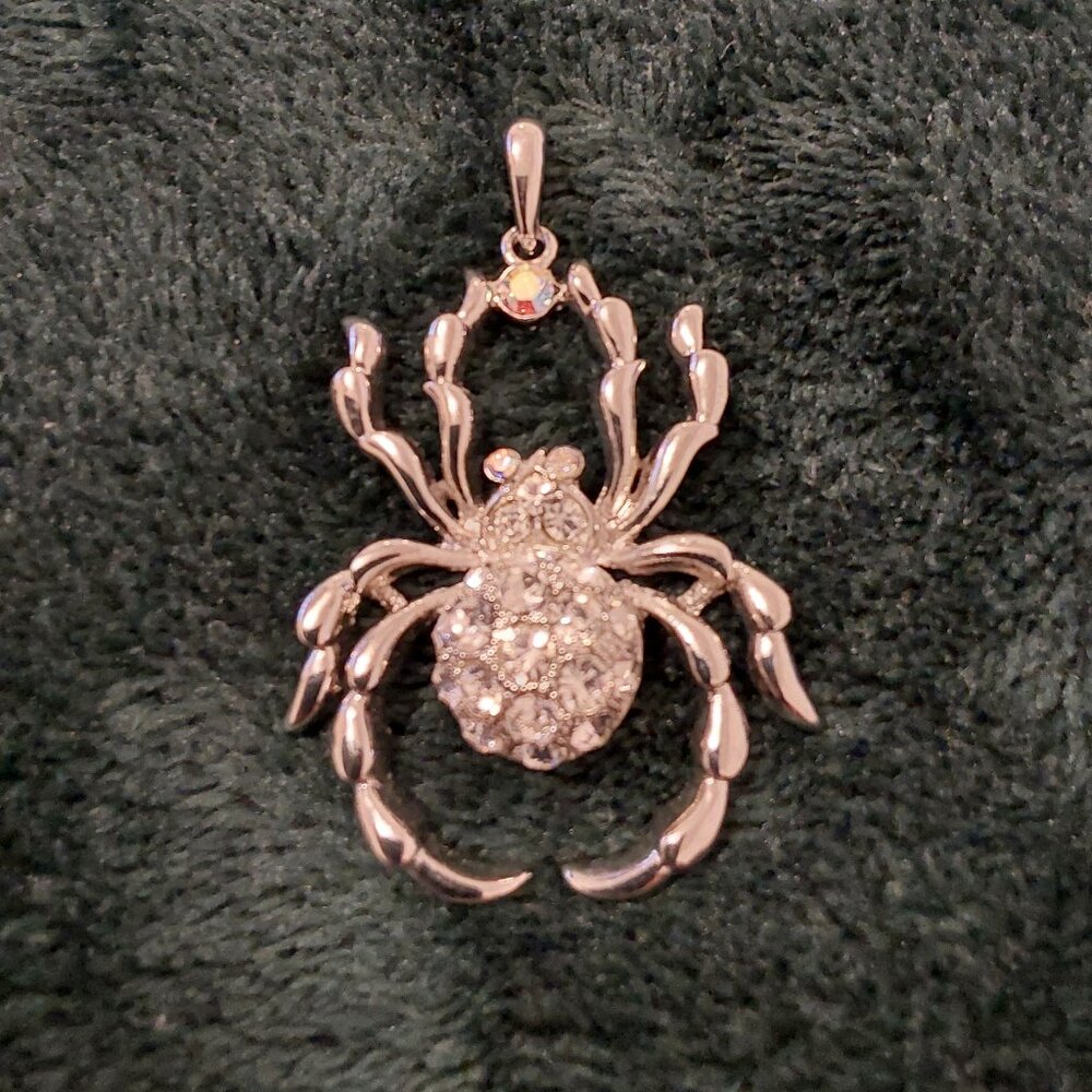 SPIDER PENDANT FROM 2005, BEAUTIFUL SPARKLE